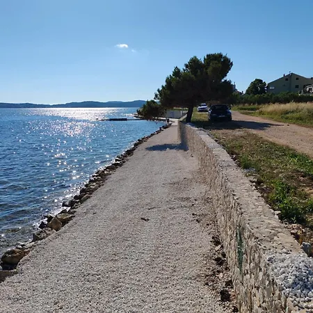 Διαμέρισμα Seaside Serenity 
