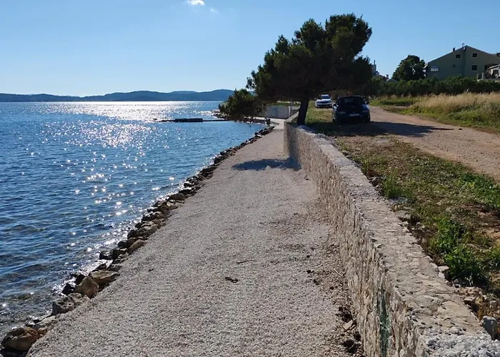 Апартаменты Seaside Serenity 